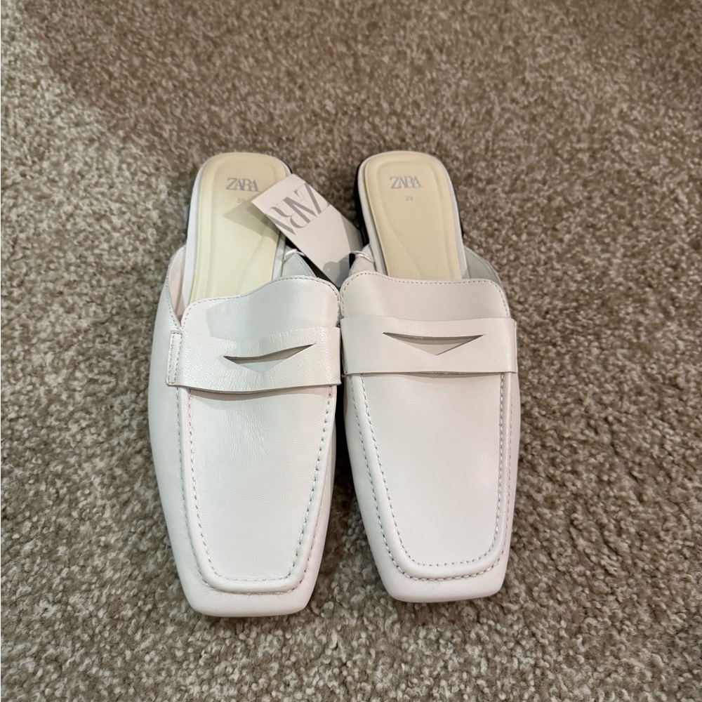 Zara Women's Cream Slip-On Loafers